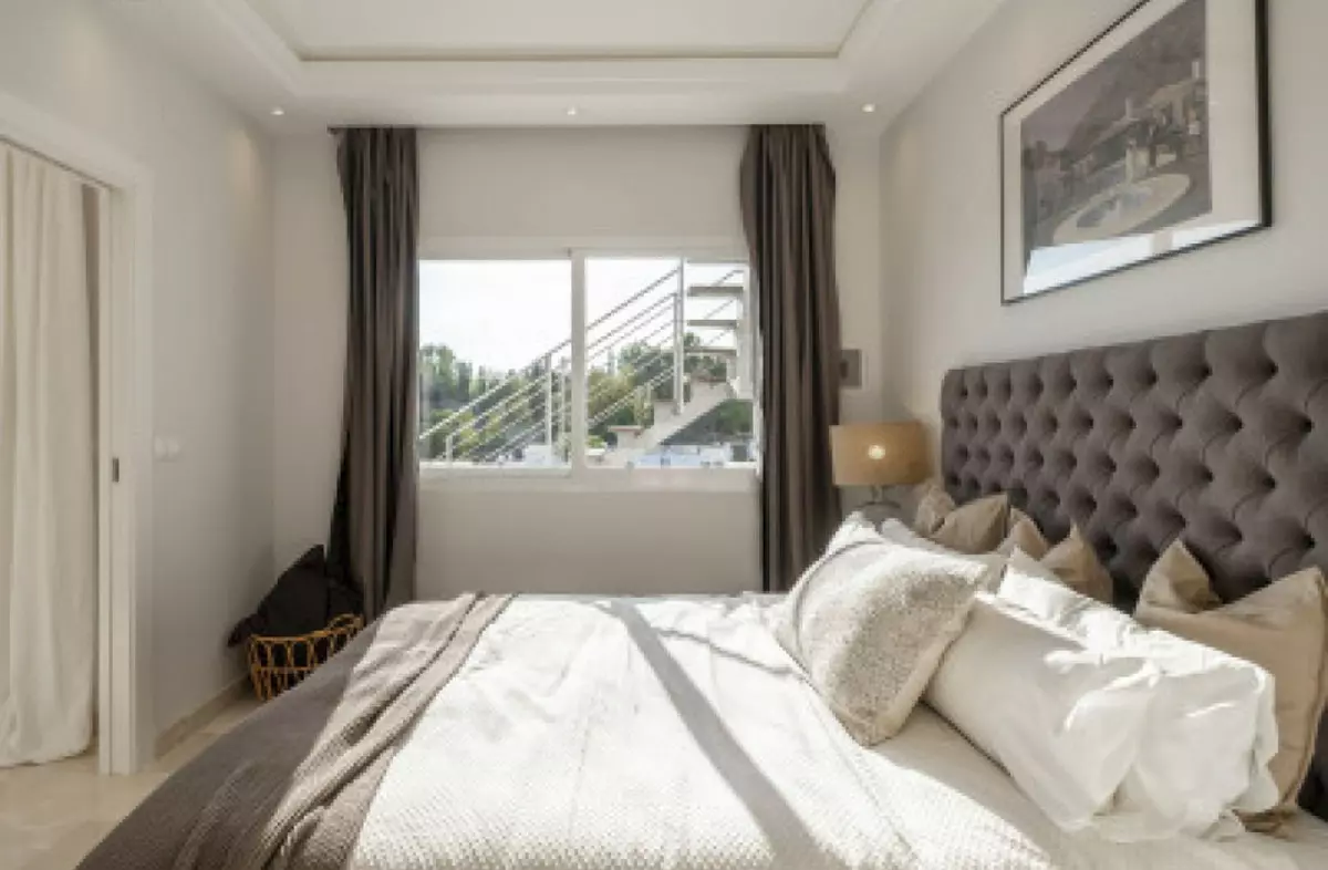 3-bedroom Apartment In Benahavis, Spain (109 M²)