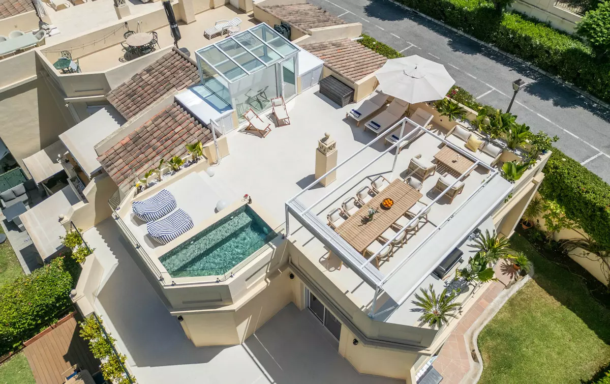 4-bedroom Town House In Benahavis, Spain (350 M²)
