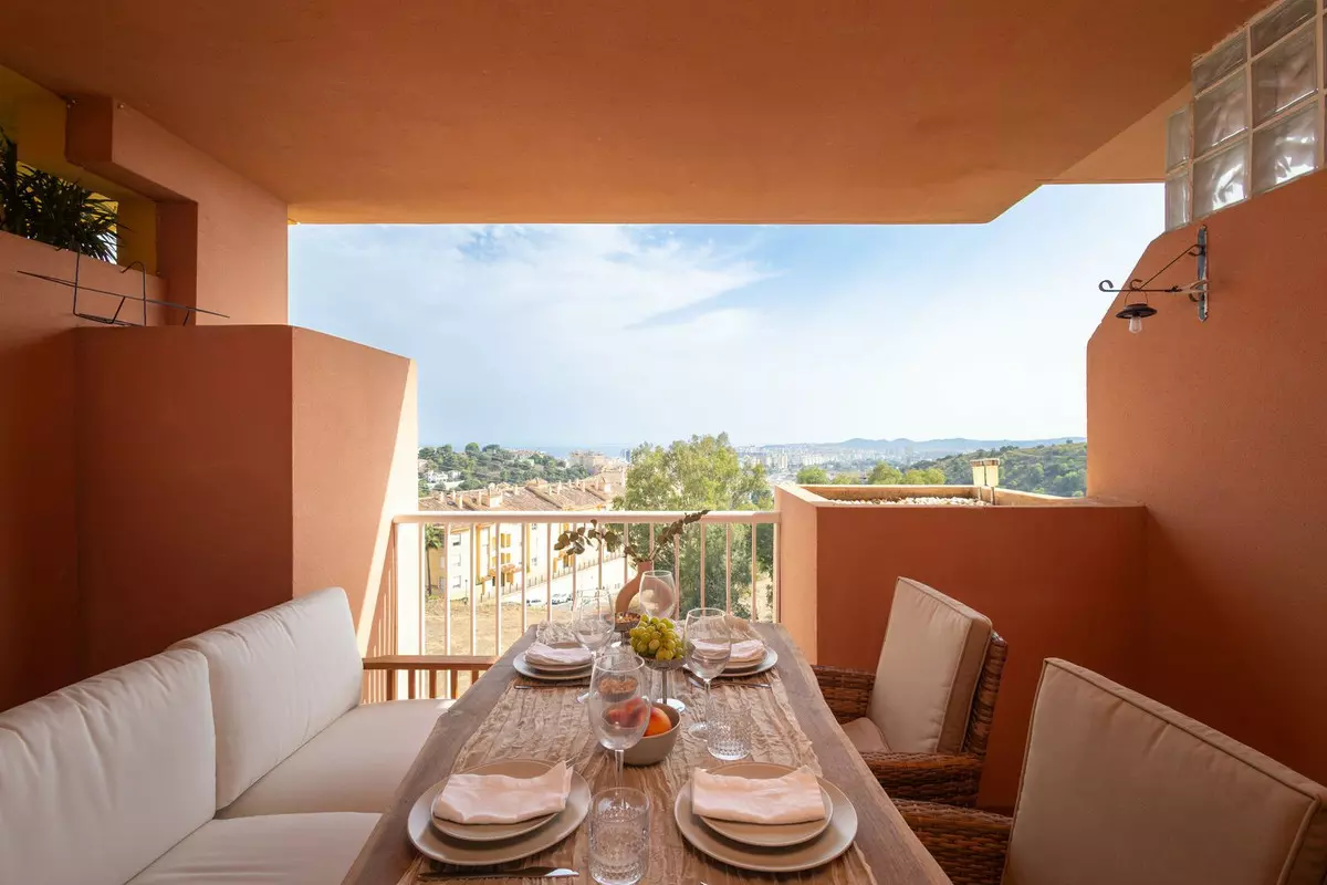 2-bedroom Apartment In Fuengirola, Spain (90 M²)