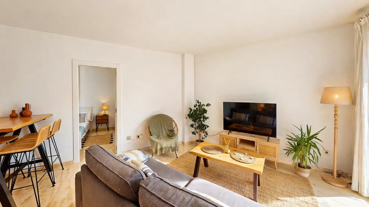 2-bedroom Apartment In Estepona, Spain (83 M²)