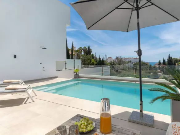 4-bedroom Town House In Fuengirola, Spain (183 M²)