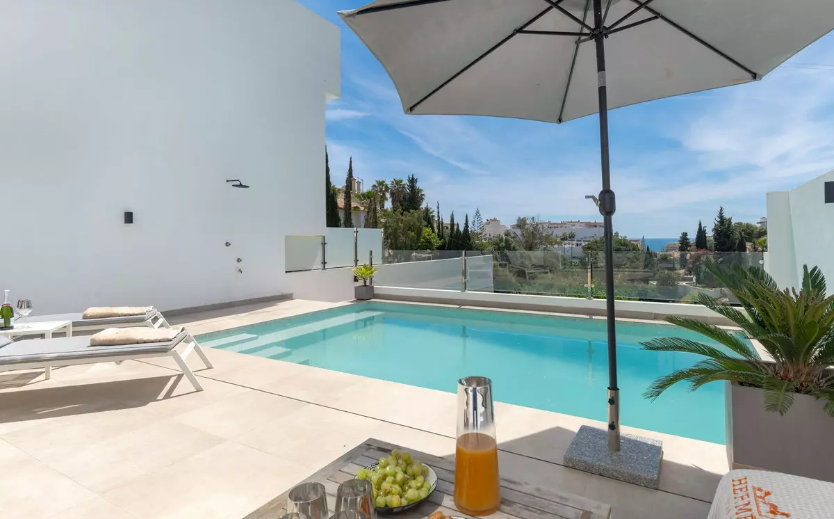 4-bedroom Town House In Fuengirola, Spain (183 M²)