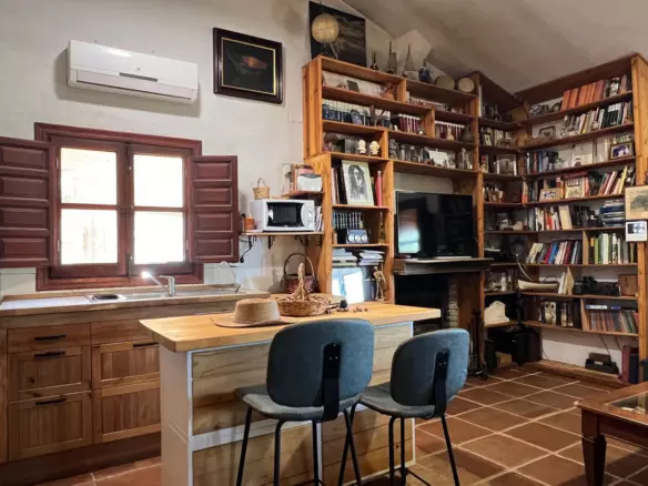 3-bedroom Villa In Vélez – Málaga, Spain (305 M²)