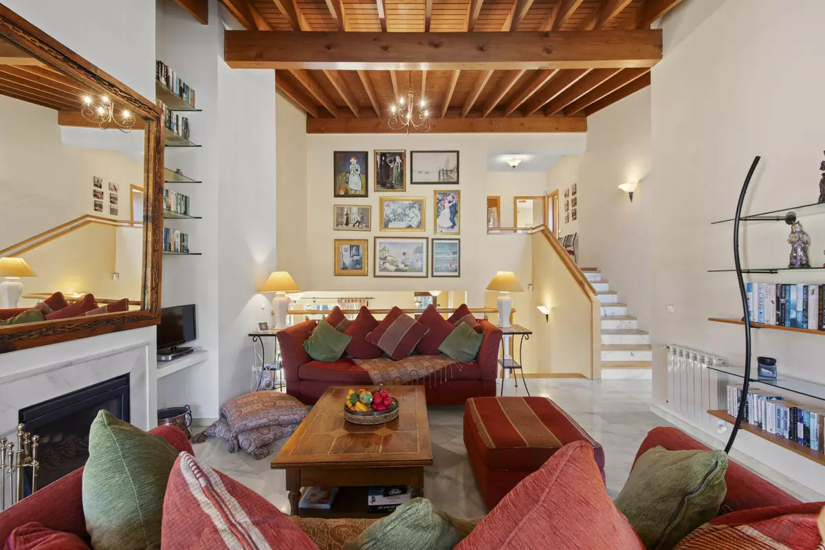 3-bedroom Villa In Benahavis, Spain (245 M²)