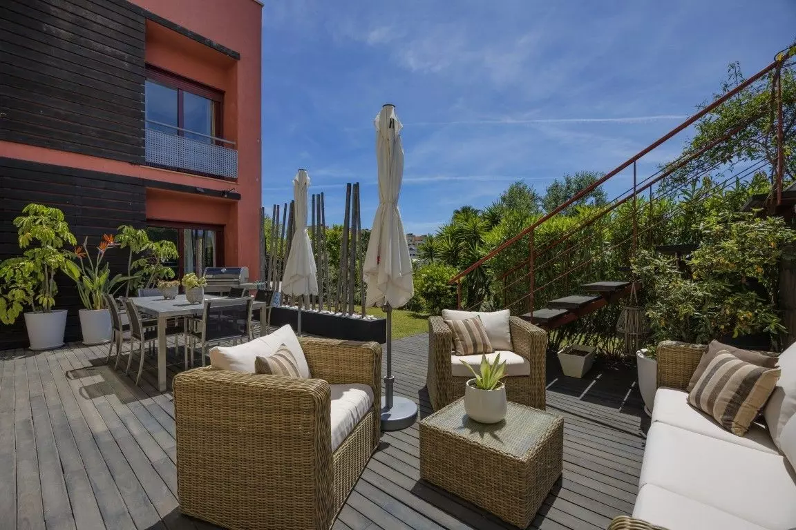 3-bedroom Villa In Málaga, Spain (260 M²)