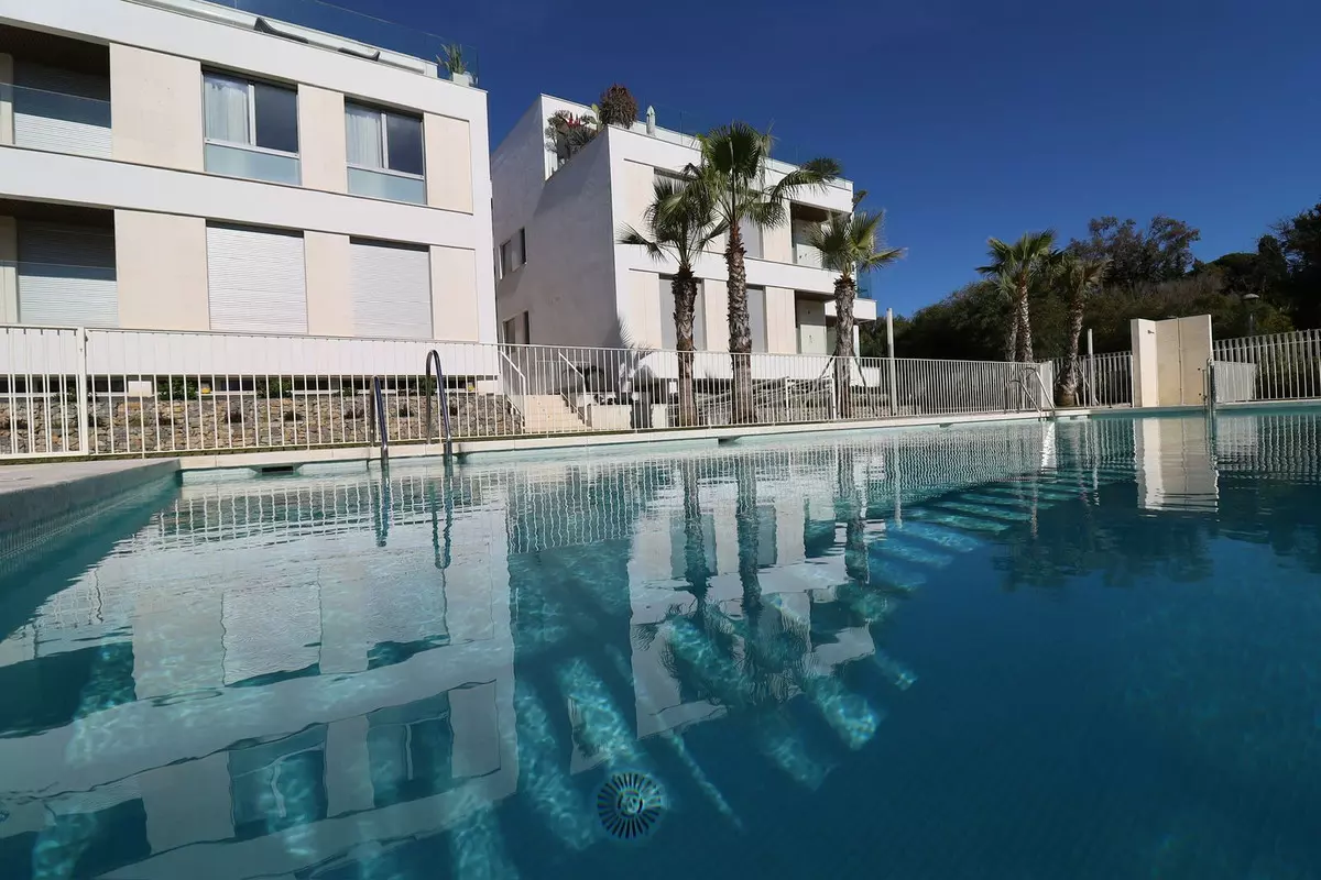 3-bedroom Apartment In Marbella, Spain (149 M²)