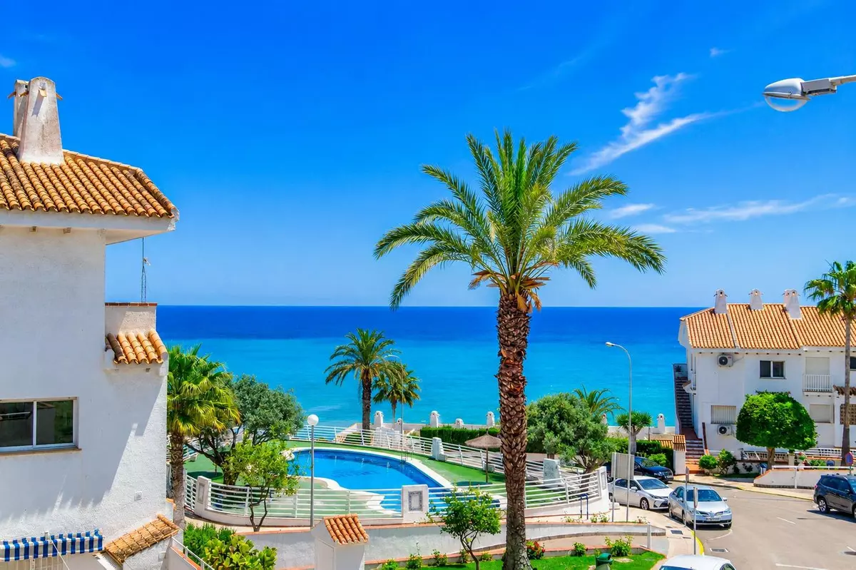 3-bedroom Town House In Orihuela, Spain (99 M²)