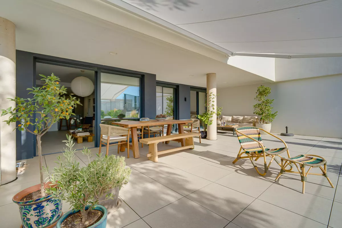 2-bedroom Apartment In Marbella, Spain (188 M²)