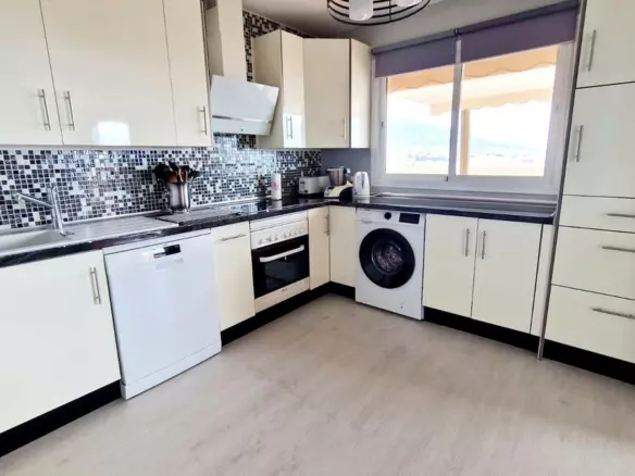 3-bedroom Apartment In Mijas, Spain (147 M²)