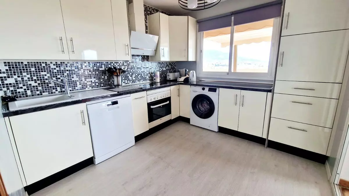 3-bedroom Apartment In Mijas, Spain (147 M²)