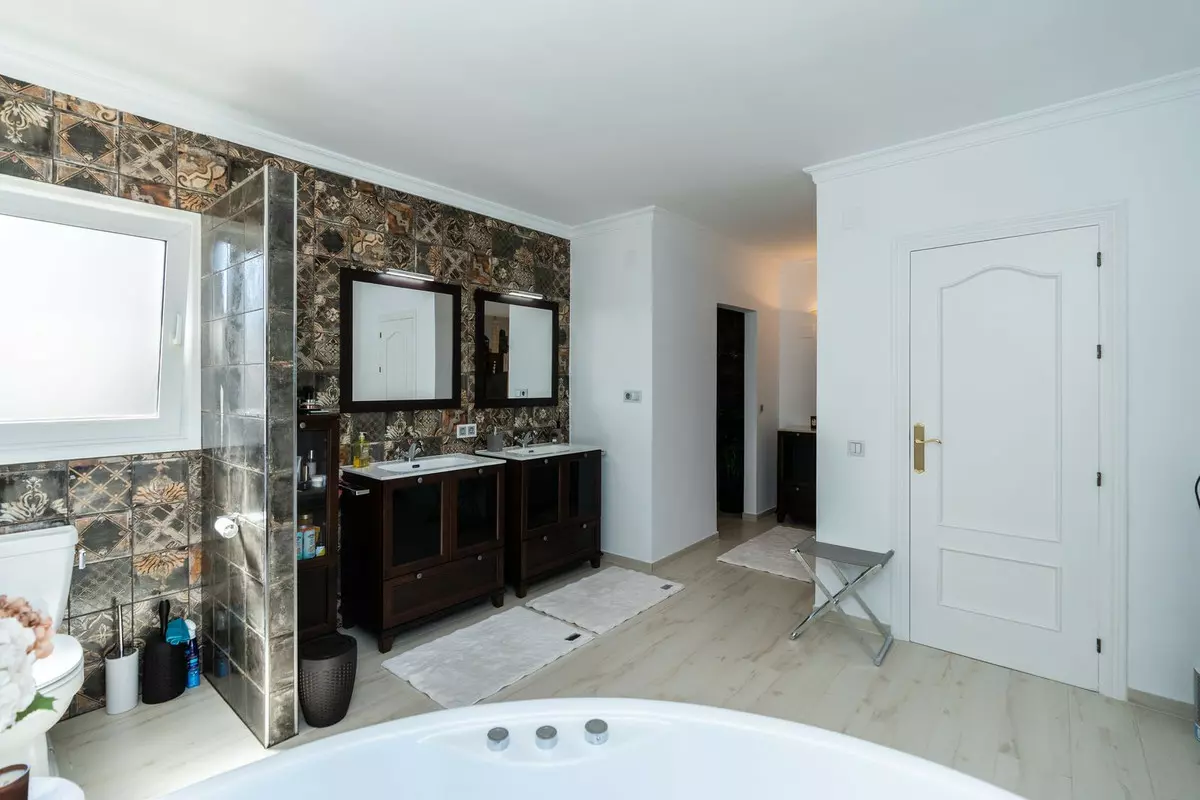 4-bedroom Villa In Mijas, Spain (413 M²)