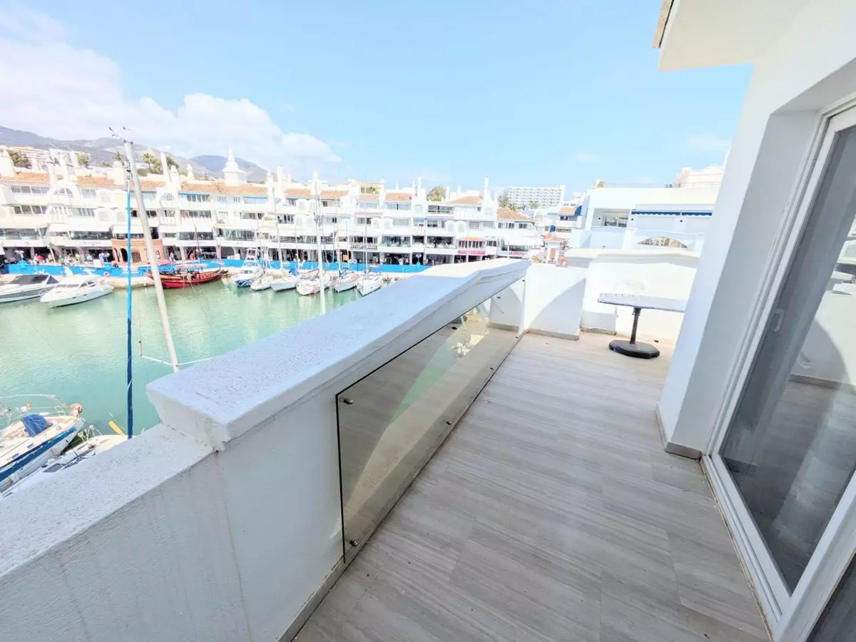 3-bedroom Apartment In Benalmádena, Spain (155 M²)