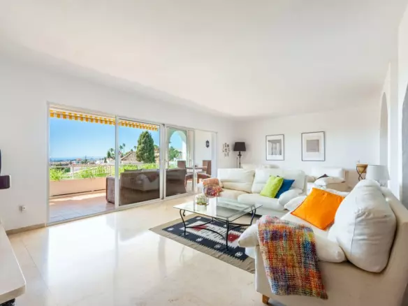 2-bedroom Town House In Estepona, Spain (135 M²)