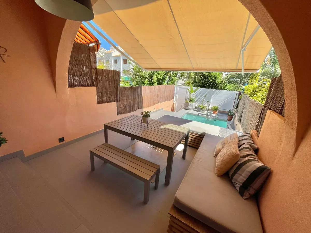 2-bedroom Town House In Santa Pola, Spain (90 M²)