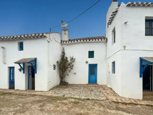 3-bedroom Town House In Villanueva Del Rosario, Spain (150 M²)