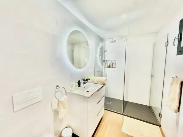 3-bedroom Apartment In Marbella, Spain (163 M²)