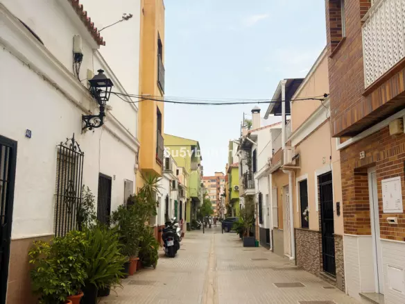 3-bedroom Town House In Málaga, Spain (121 M²)