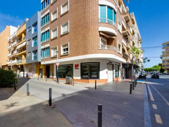 3-bedroom Apartment In Torrevieja, Spain (106 M²)