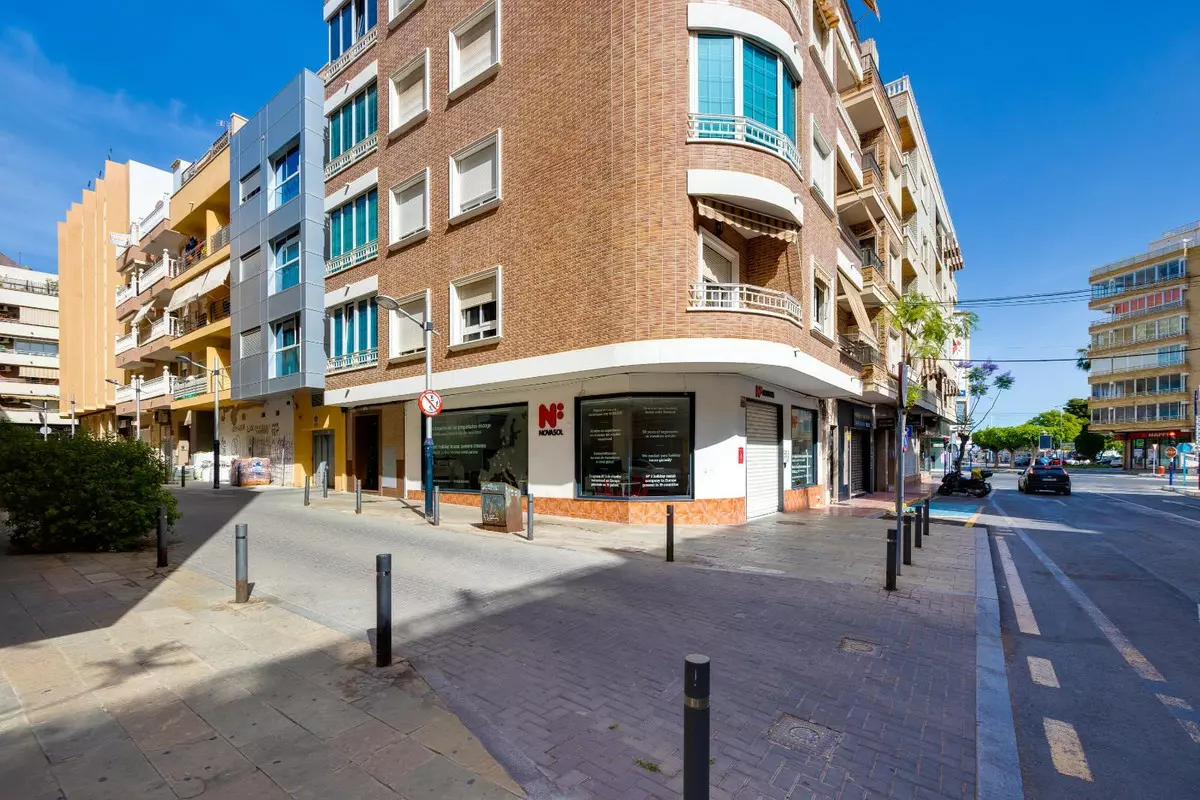 3-bedroom Apartment In Torrevieja, Spain (106 M²)