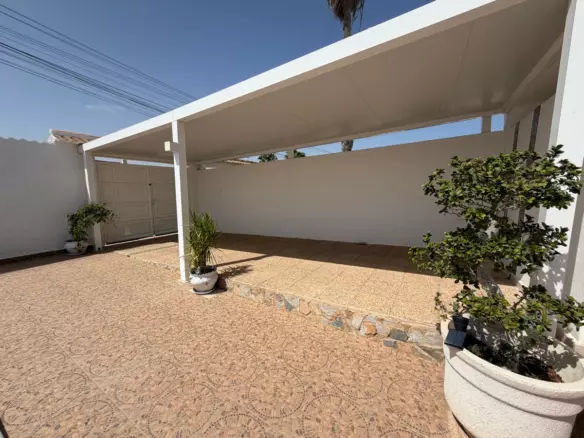 3-bedroom Villa In Torrevieja, Spain (142 M²)