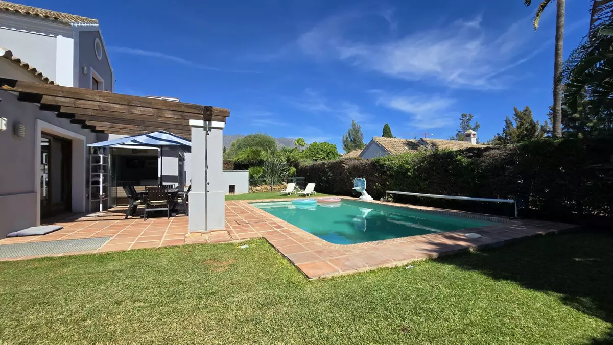 7-bedroom Villa In Mijas, Spain (290 M²)