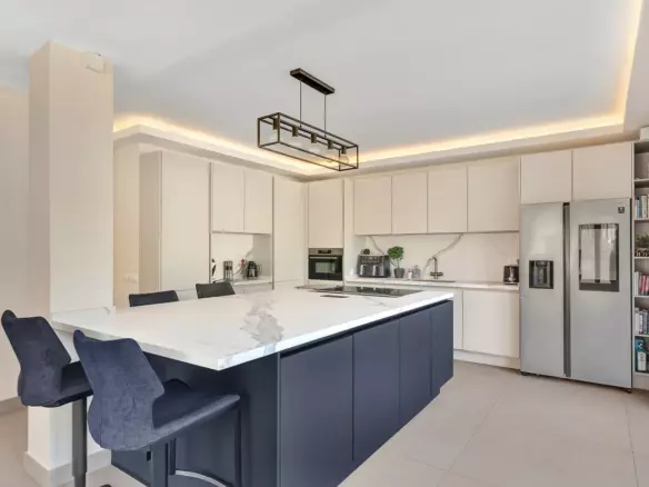 4-bedroom Villa In Marbella, Spain (280 M²)