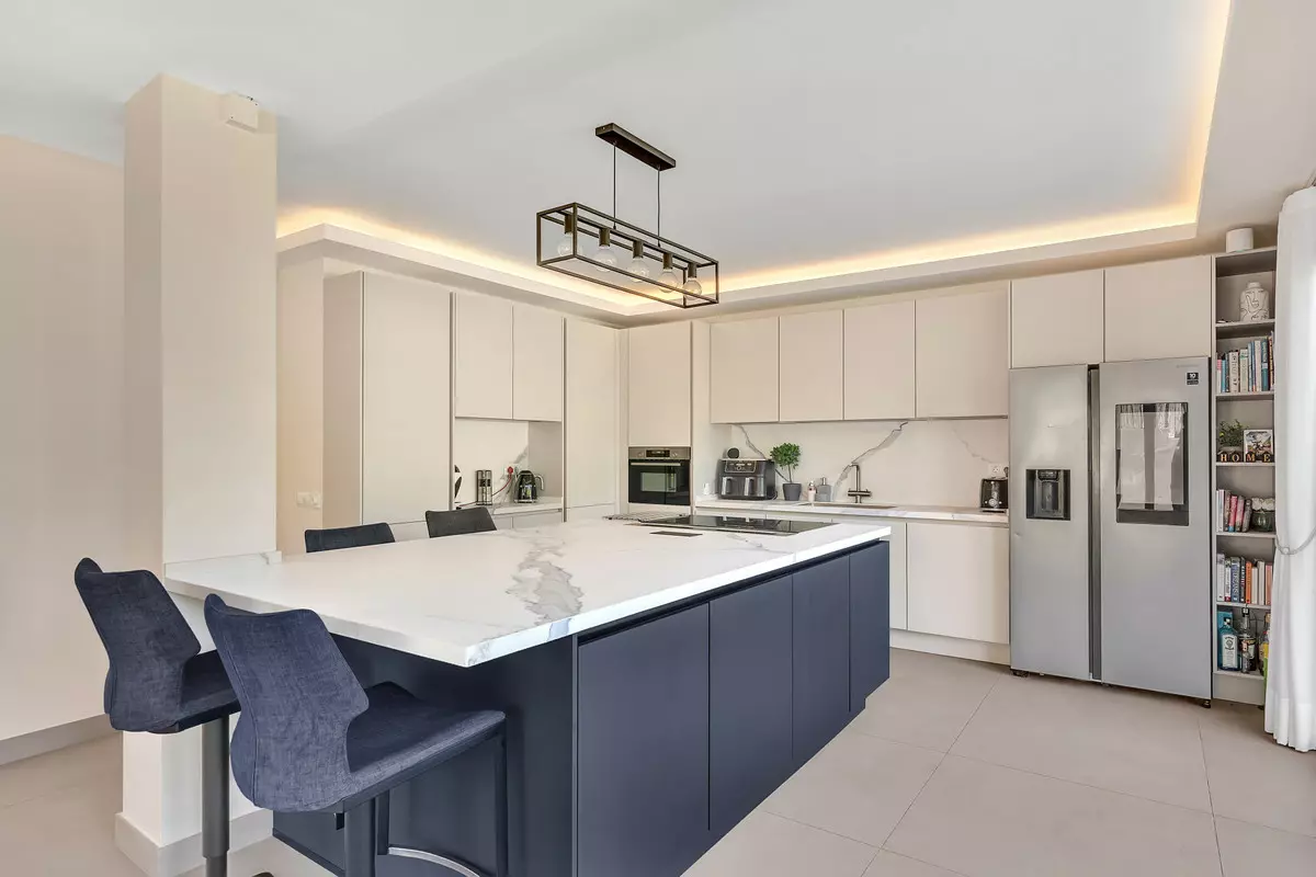4-bedroom Villa In Marbella, Spain (280 M²)