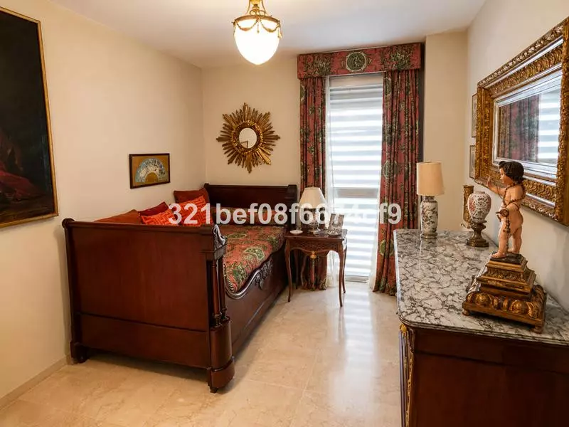 3-bedroom Apartment In Manilva, Spain (170 M²)