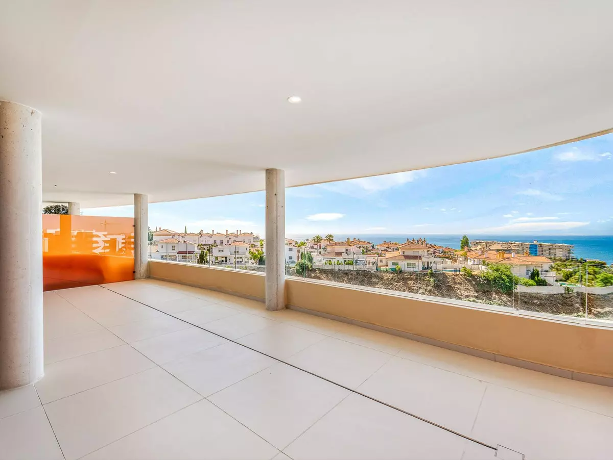 ShowFeedImage-380293 2-bedroom Apartment In Fuengirola, Spain (90 M²)
