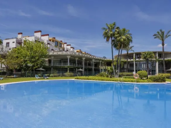 3-bedroom Villa In Málaga, Spain (260 M²)