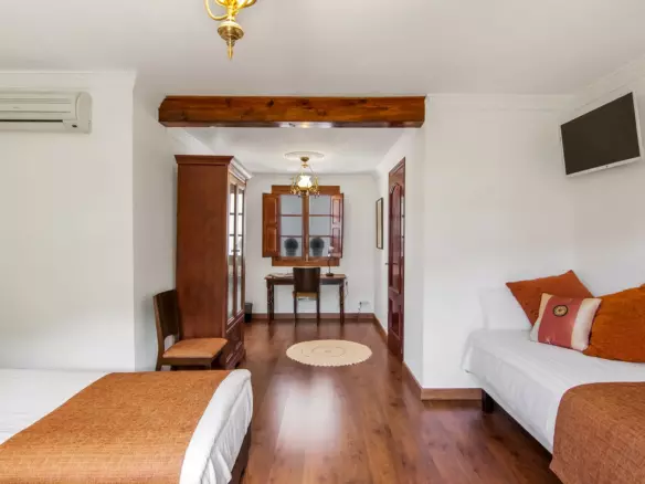 6-bedroom Country House In Canillas De Albaida, Spain (947 M²)