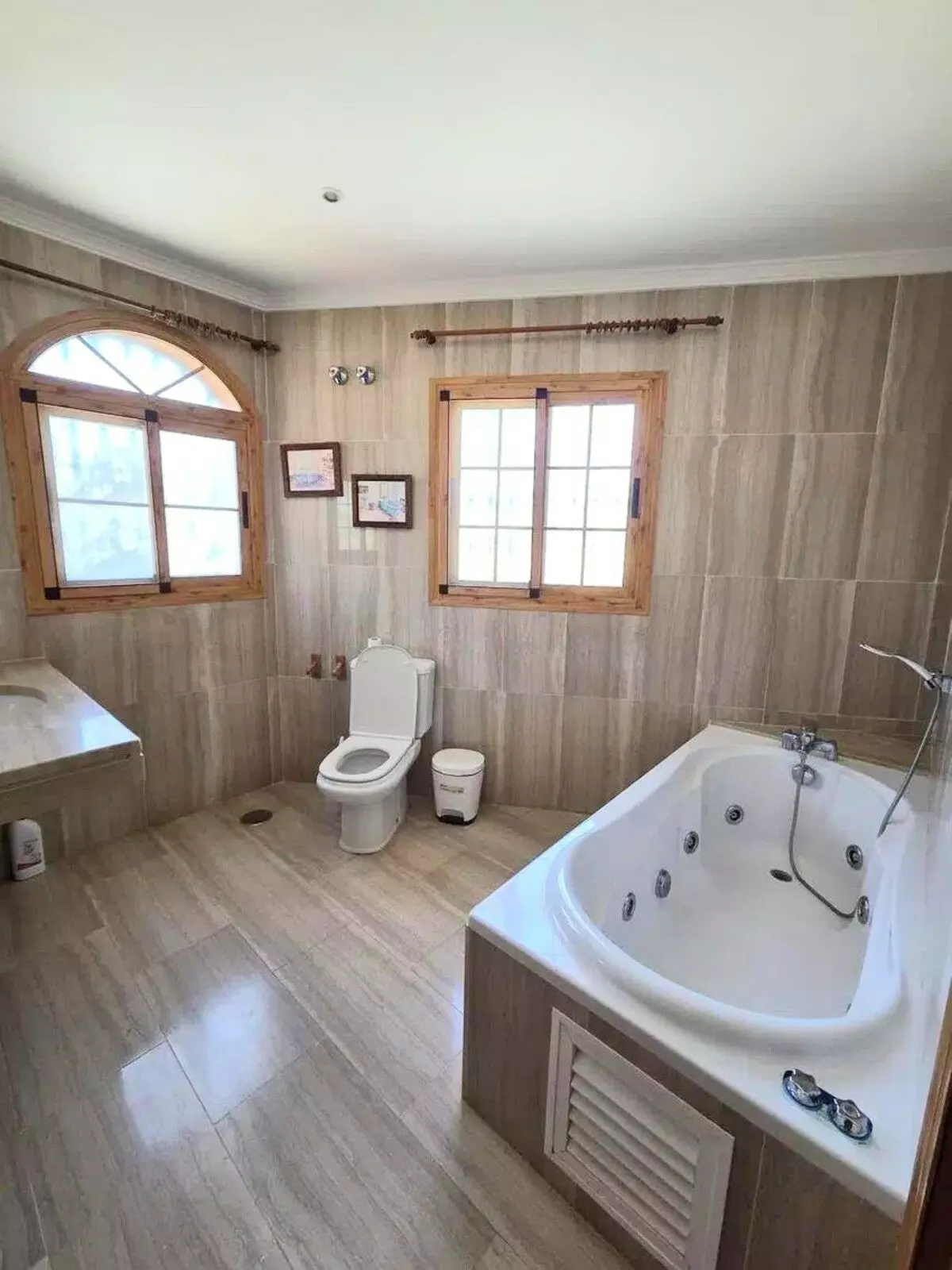 4-bedroom Villa In Estepona, Spain (240 M²)