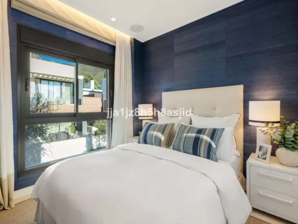 4-bedroom Villa In Marbella, Spain (421 M²)
