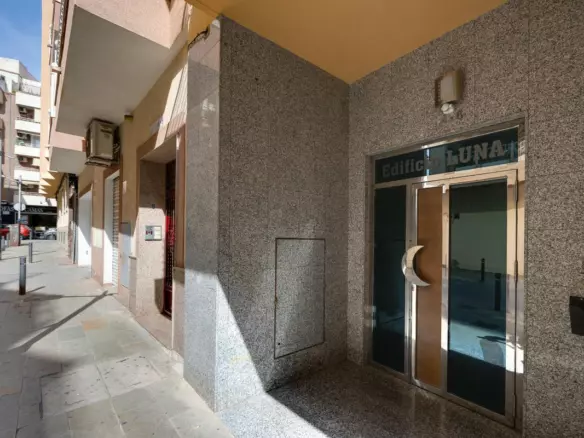 3-bedroom Apartment In Torrevieja, Spain (106 M²)