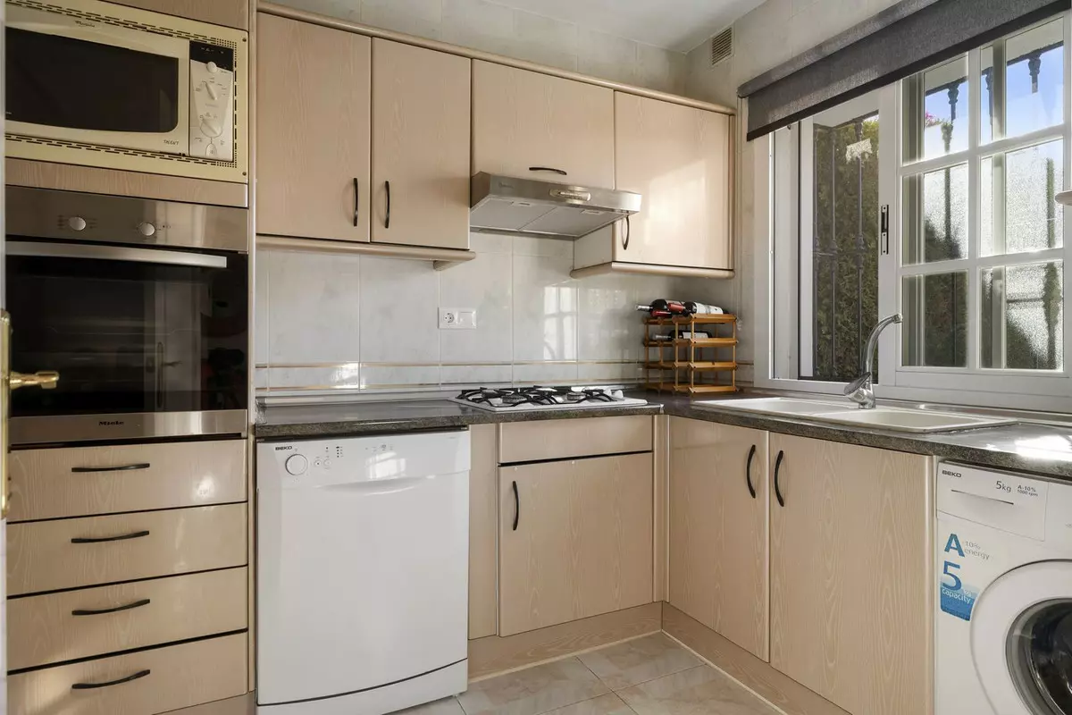 2-bedroom Town House In Estepona, Spain (107 M²)