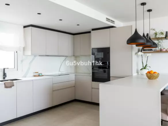 3-bedroom Apartment In Benalmádena, Spain (185 M²)