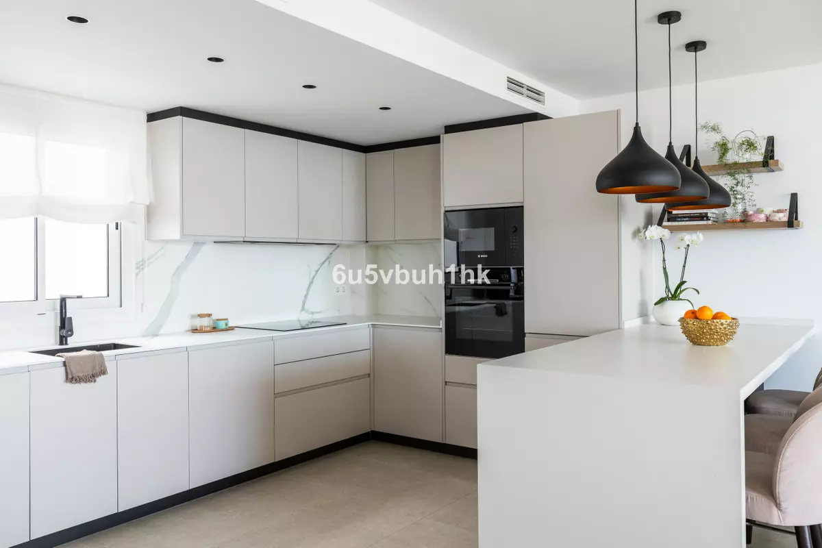 3-bedroom Apartment In Benalmádena, Spain (185 M²)
