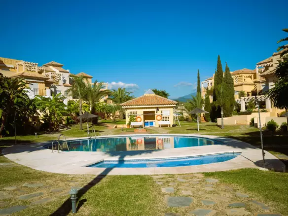 4-bedroom Town House In Estepona, Spain (235 M²)