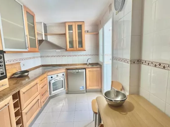 2-bedroom Apartment In Málaga, Spain (132 M²)