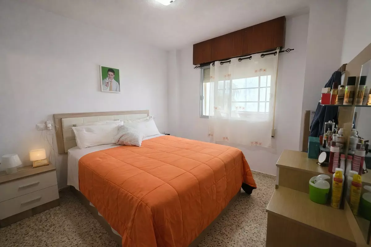 3-bedroom Apartment In Guardamar Del Segura, Spain (67 M²)