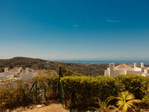 4-bedroom Apartment In Benahavis, Spain (238 M²)