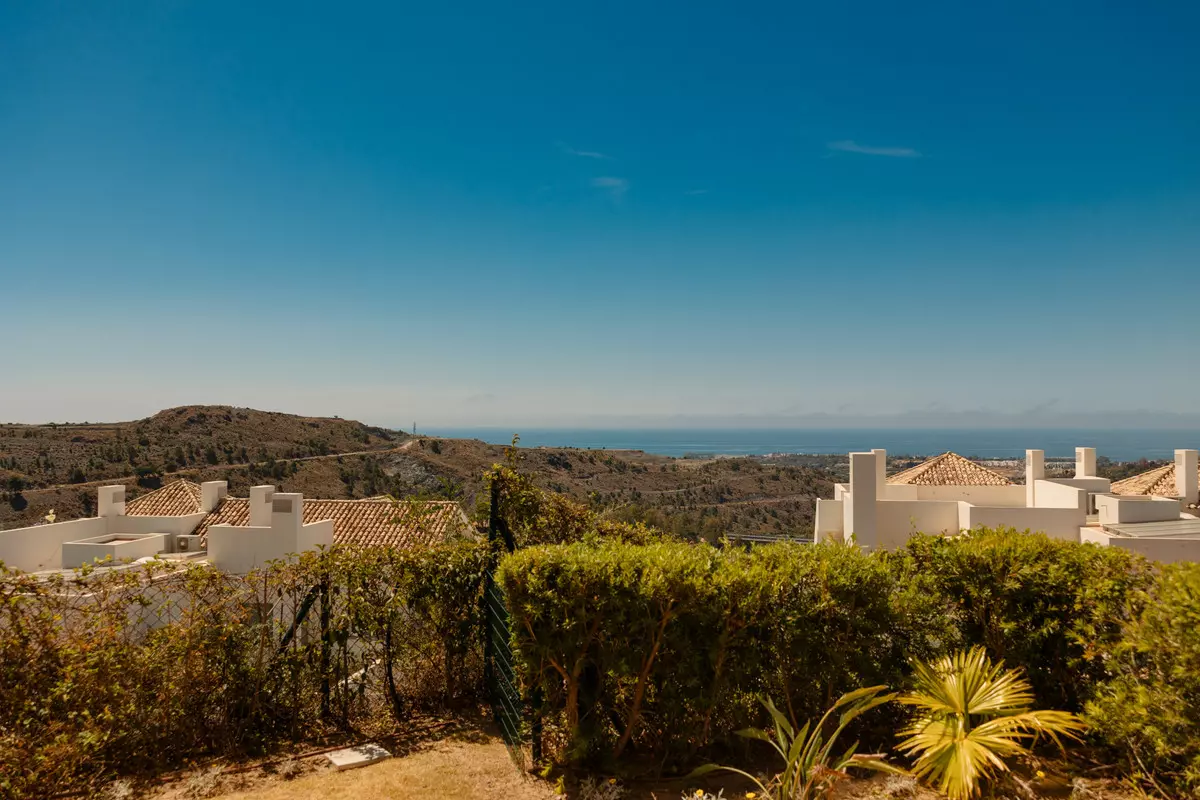 4-bedroom Apartment In Benahavis, Spain (238 M²)
