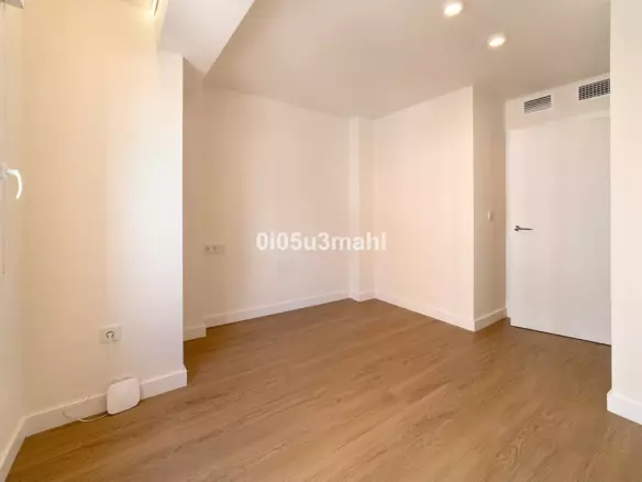 2-bedroom Apartment In Málaga, Spain (79 M²)