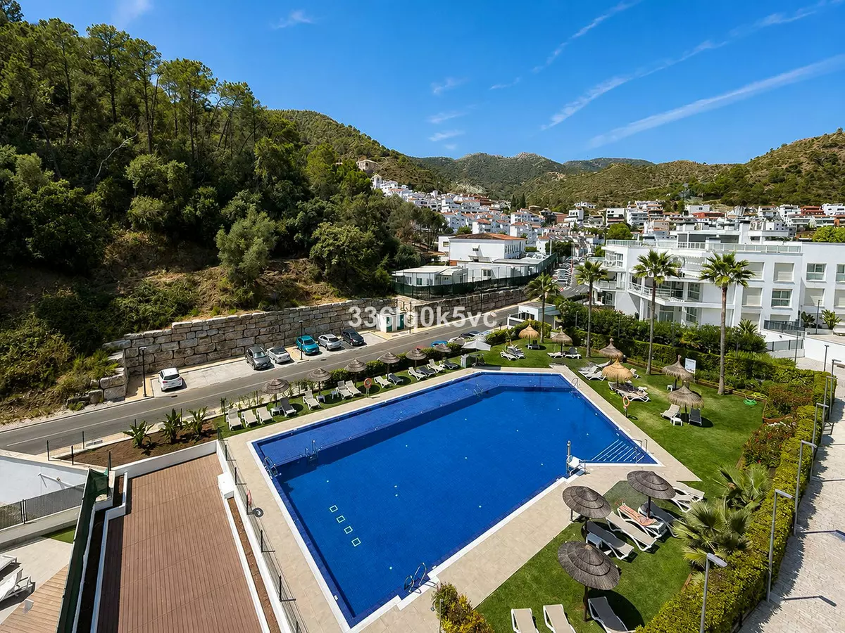 3-bedroom Apartment In Benahavis, Spain (136 M²)