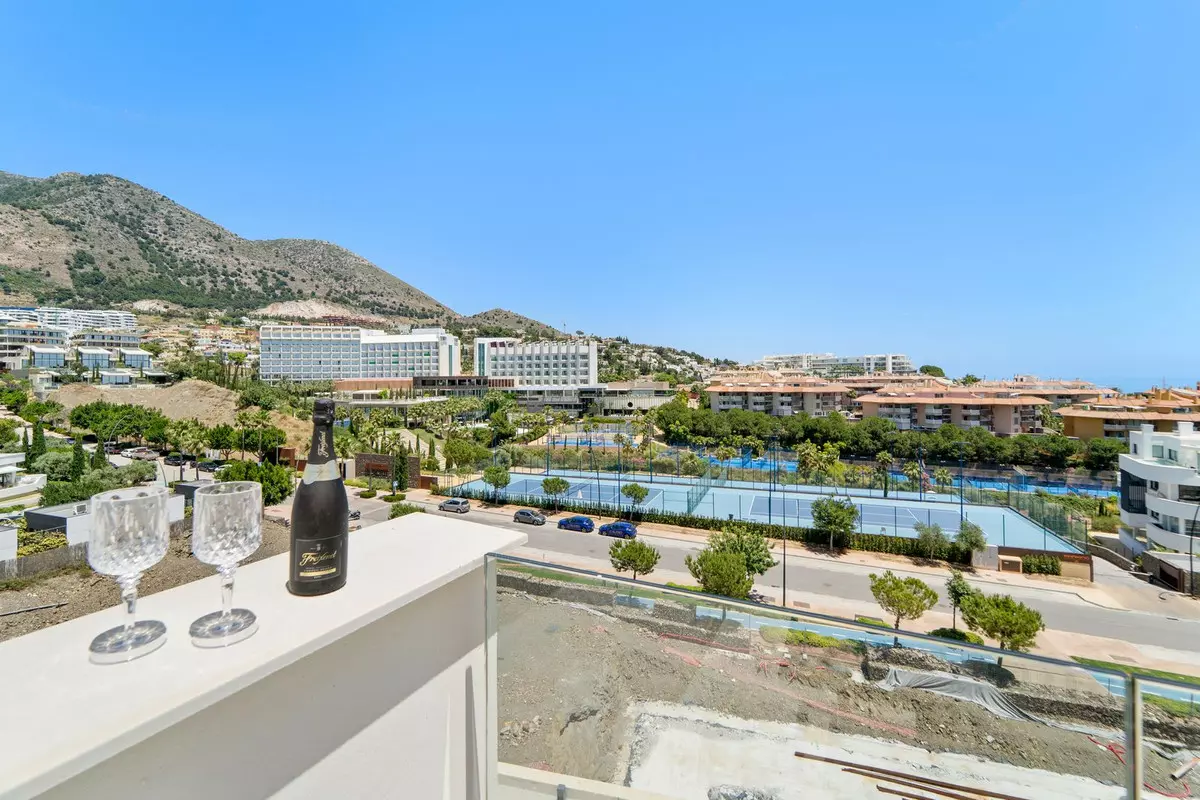 3-bedroom Apartment In Fuengirola, Spain (153 M²)