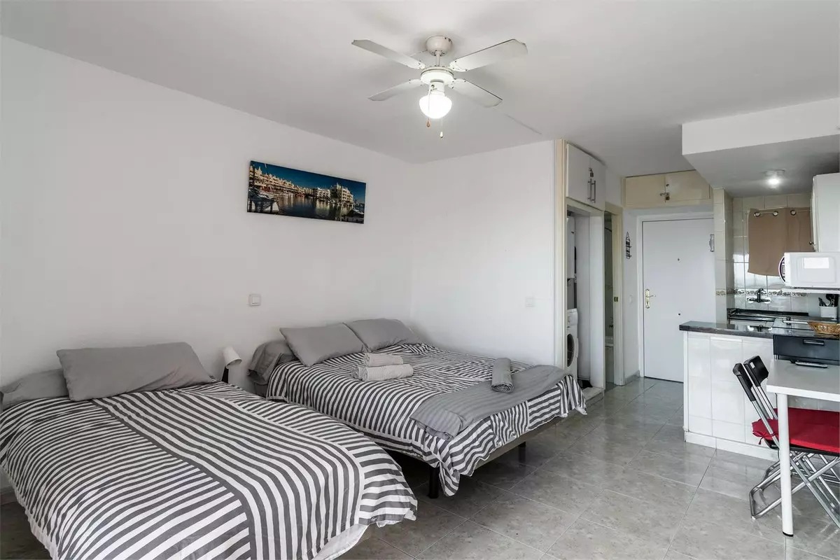 1-bedroom Apartment In Benalmádena, Spain (31 M²)