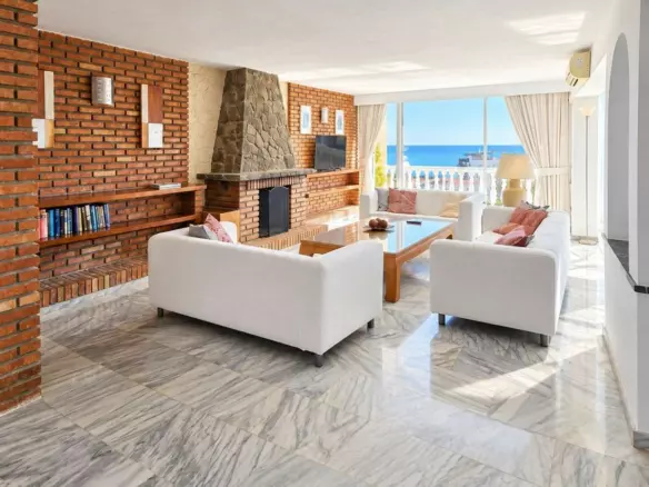 2-bedroom Apartment In Torremolinos, Spain (215 M²)