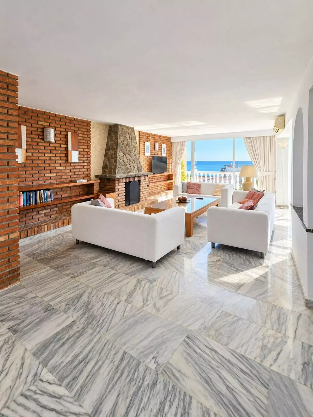2-bedroom Apartment In Torremolinos, Spain (215 M²)