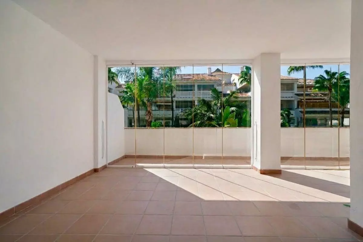 2-bedroom Apartment In Marbella, Spain (121 M²)