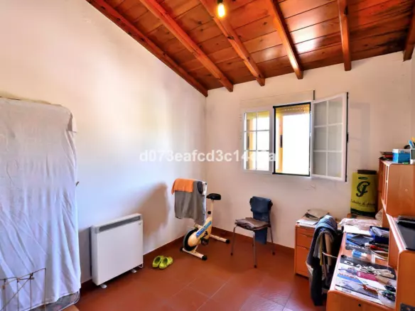 3-bedroom Town House In Málaga, Spain (144 M²)